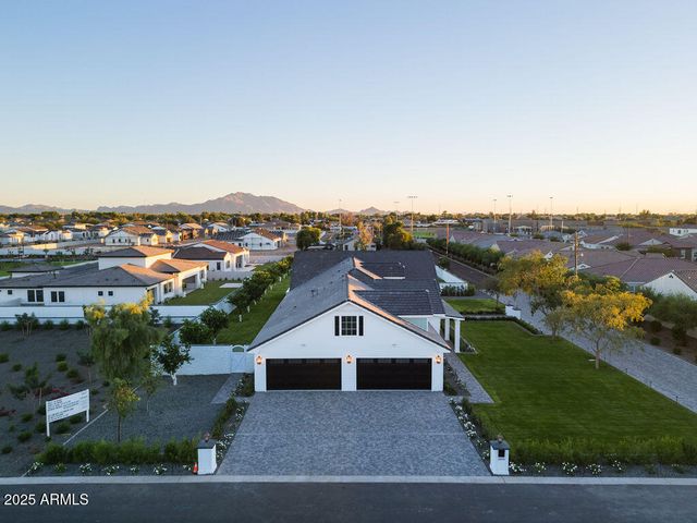 2495 E SUPERSTITION Drive, Gilbert, AZ 85297