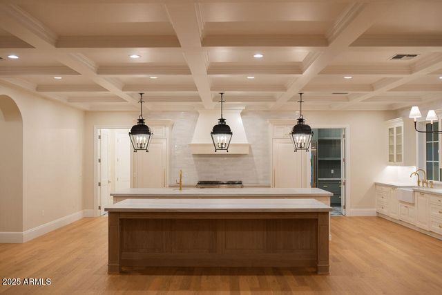 2495 E SUPERSTITION Drive, Gilbert, AZ 85297