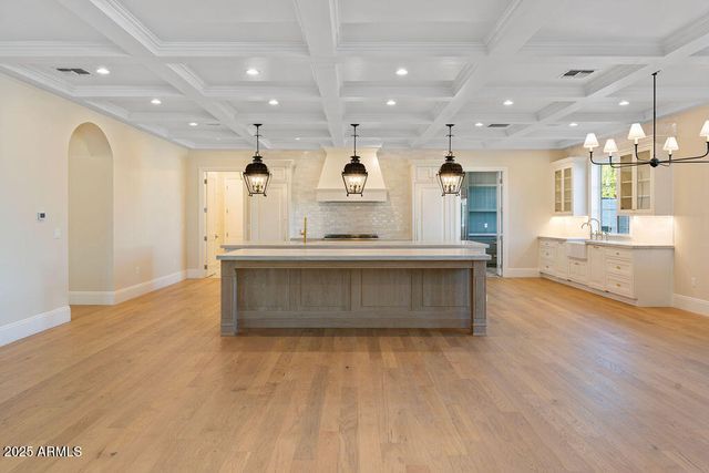 2495 E SUPERSTITION Drive, Gilbert, AZ 85297