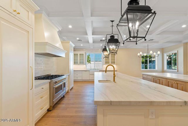 2495 E SUPERSTITION Drive, Gilbert, AZ 85297