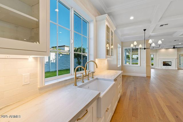 2495 E SUPERSTITION Drive, Gilbert, AZ 85297