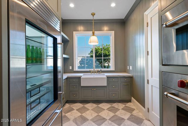 2495 E SUPERSTITION Drive, Gilbert, AZ 85297