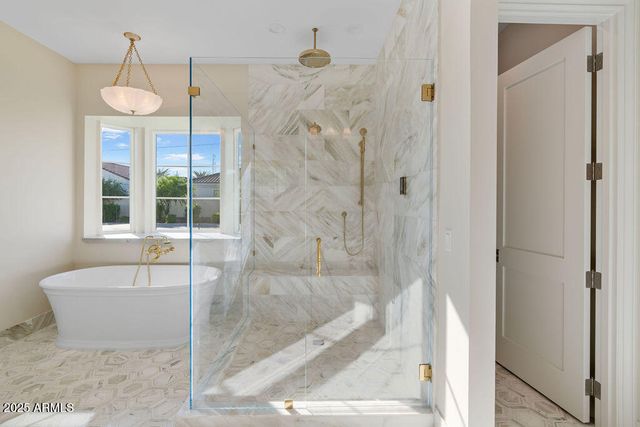 2495 E SUPERSTITION Drive, Gilbert, AZ 85297