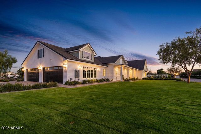 2495 E SUPERSTITION Drive, Gilbert, AZ 85297