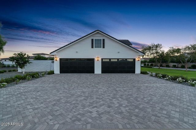 2495 E SUPERSTITION Drive, Gilbert, AZ 85297