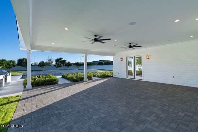 2495 E SUPERSTITION Drive, Gilbert, AZ 85297