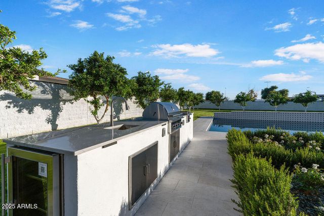 2495 E SUPERSTITION Drive, Gilbert, AZ 85297