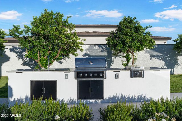 2495 E SUPERSTITION Drive, Gilbert, AZ 85297