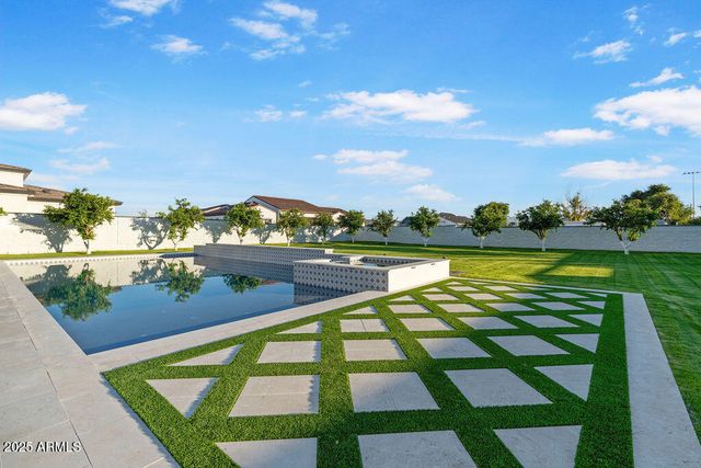 2495 E SUPERSTITION Drive, Gilbert, AZ 85297