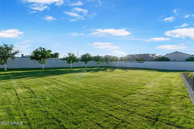 2495 E SUPERSTITION Drive, Gilbert, AZ 85297