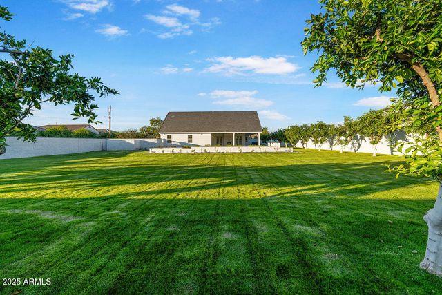 2495 E SUPERSTITION Drive, Gilbert, AZ 85297