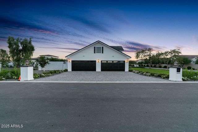 2495 E SUPERSTITION Drive, Gilbert, AZ 85297