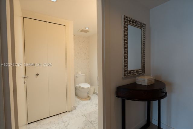 200 Biscayne Boulevard Way 3305, Miami, FL 33131