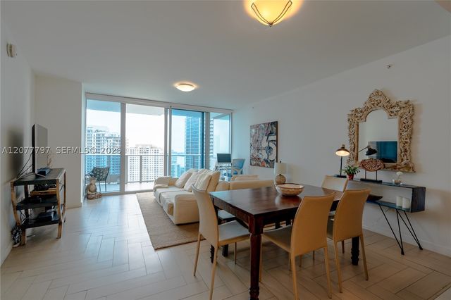 200 Biscayne Boulevard Way 3305, Miami, FL 33131