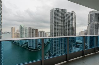 200 Biscayne Boulevard Way 3305, Miami, FL 33131