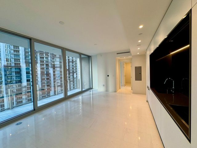 300 Biscayne Blvd Way 2508, Miami, FL 33131