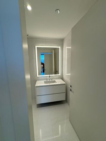 300 Biscayne Blvd Way 2508, Miami, FL 33131