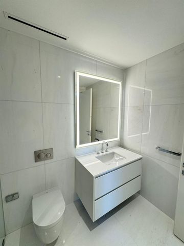 300 Biscayne Blvd Way 2508, Miami, FL 33131