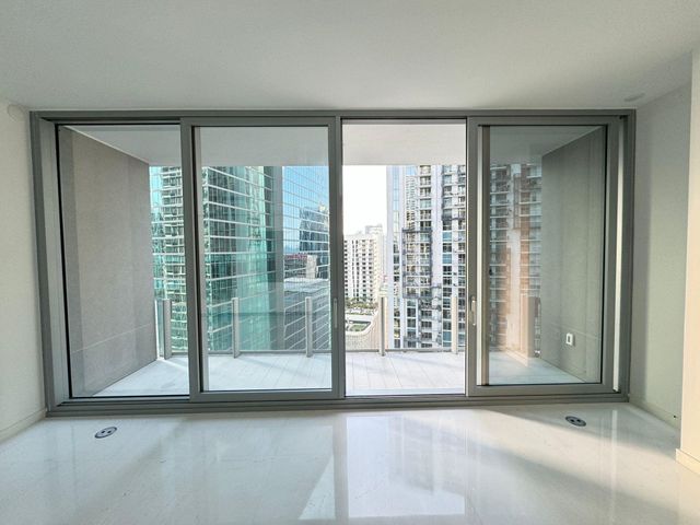 300 Biscayne Blvd Way 2508, Miami, FL 33131