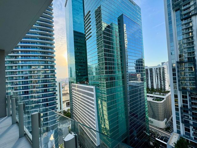 300 Biscayne Blvd Way 2508, Miami, FL 33131