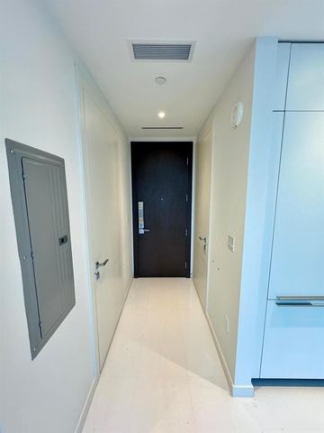 300 Biscayne Blvd Way 2508, Miami, FL 33131