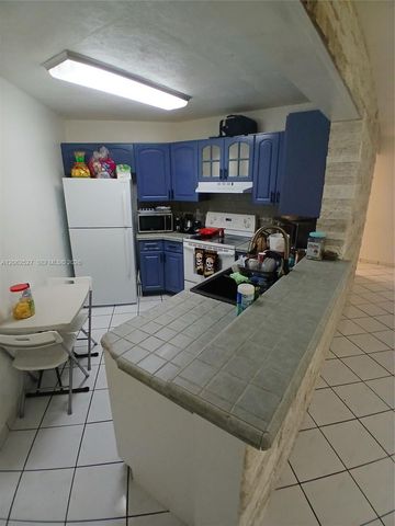 9403 Fontainebleau Boulevard 110, Miami, FL 33172