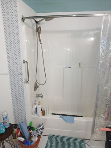 9403 Fontainebleau Boulevard 110, Miami, FL 33172