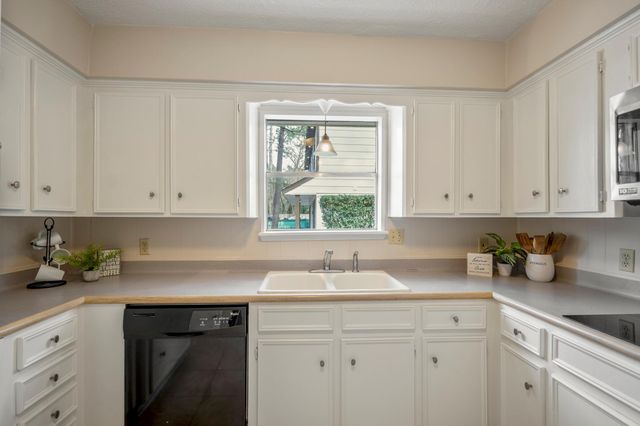 5207 Woodville Lane, Spring, TX 77379