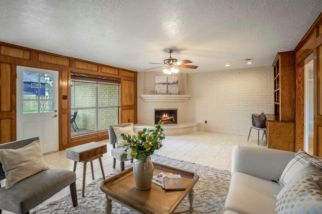 5207 Woodville Lane, Spring, TX 77379