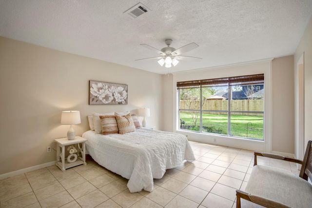 5207 Woodville Lane, Spring, TX 77379