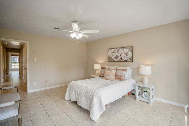 5207 Woodville Lane, Spring, TX 77379