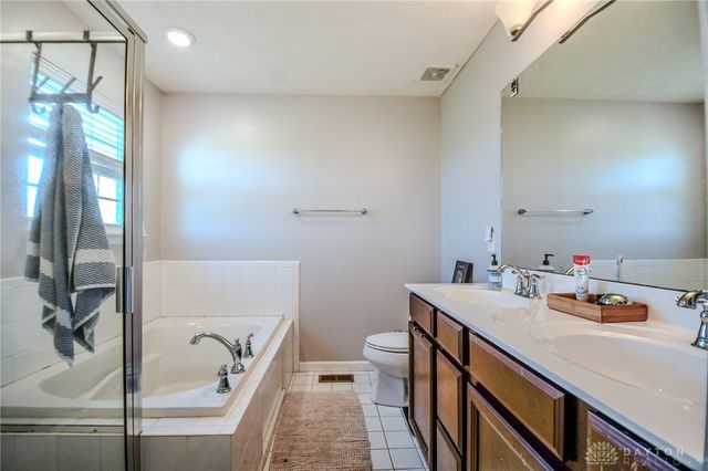 2457 Sunset Maple Drive, Tipp City, OH 45371