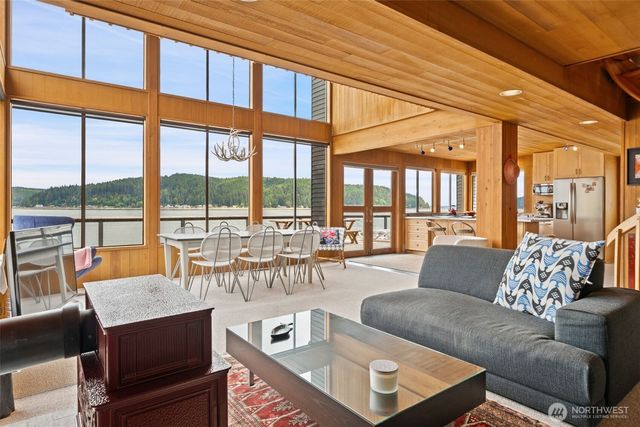 7991 E State Route 106, Union, WA 98592