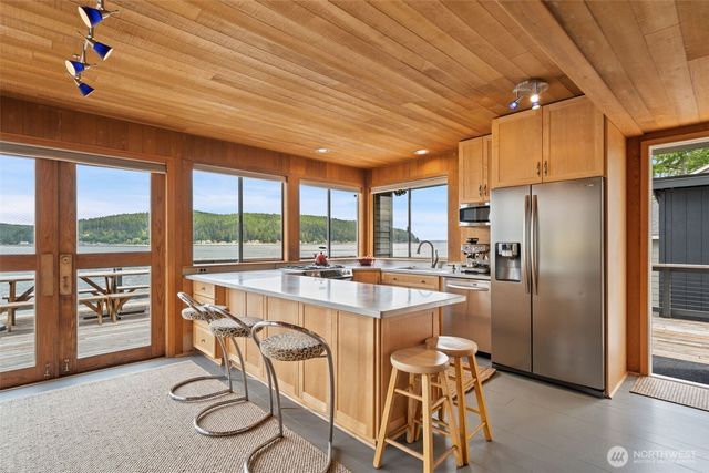 7991 E State Route 106, Union, WA 98592