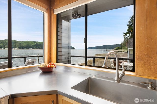 7991 E State Route 106, Union, WA 98592