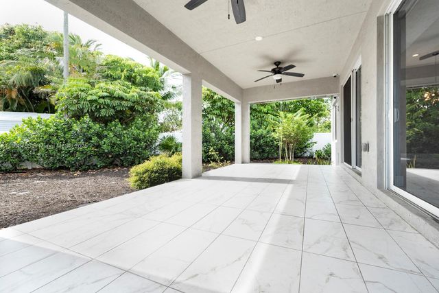 4920 NE 1st Ter, Oakland Park, FL 33334