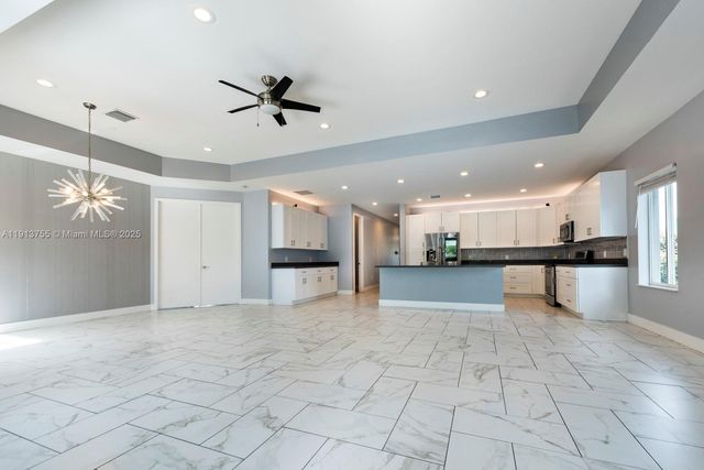 4920 NE 1st Ter, Oakland Park, FL 33334