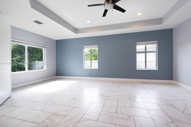 4920 NE 1st Ter, Oakland Park, FL 33334