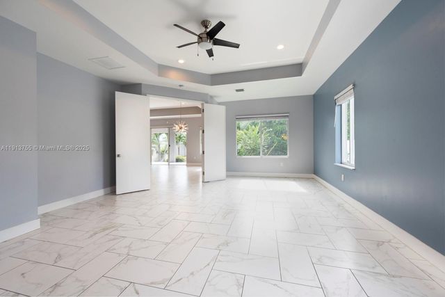 4920 NE 1st Ter, Oakland Park, FL 33334