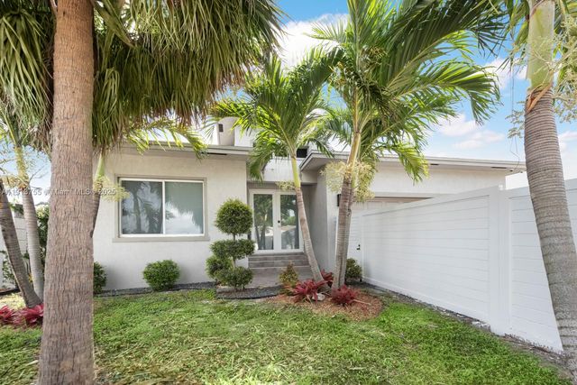 4920 NE 1st Ter, Oakland Park, FL 33334