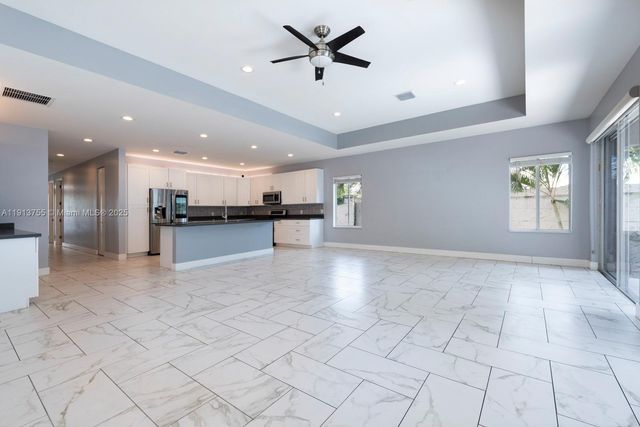 4920 NE 1st Ter, Oakland Park, FL 33334