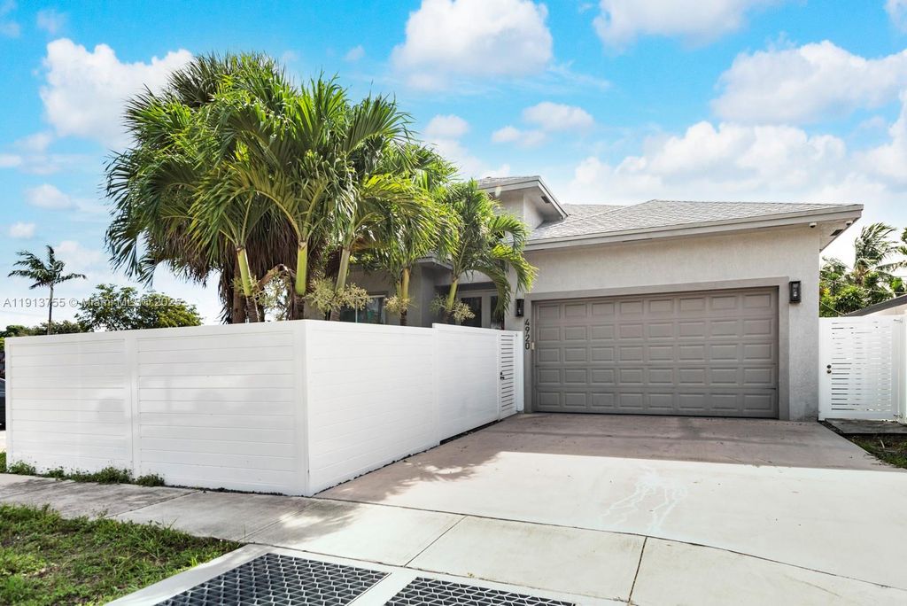 4920 NE 1st Ter, Oakland Park, FL 33334