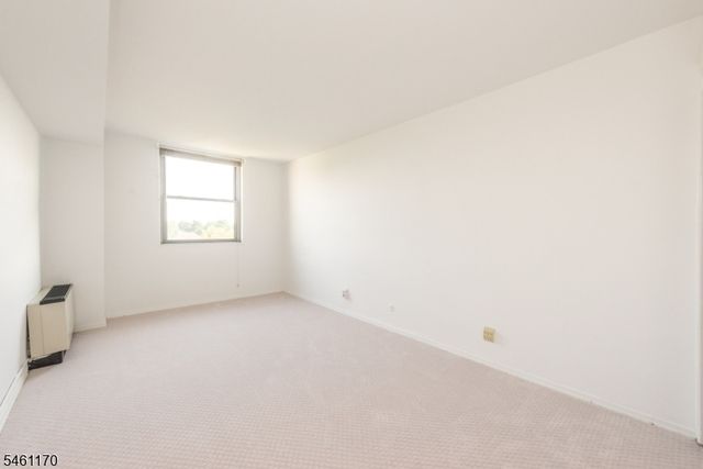 530 Valley Rd 7Z, Montclair Twp., NJ 07043