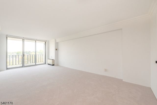530 Valley Rd 7Z, Montclair Twp., NJ 07043