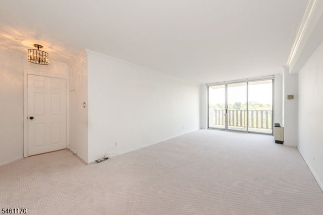 530 Valley Rd 7Z, Montclair Twp., NJ 07043