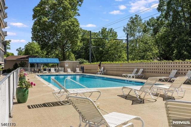 530 Valley Rd 7Z, Montclair Twp., NJ 07043