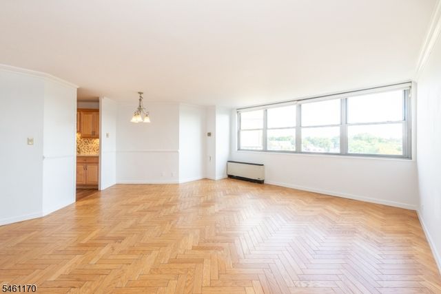 530 Valley Rd 7Z, Montclair Twp., NJ 07043
