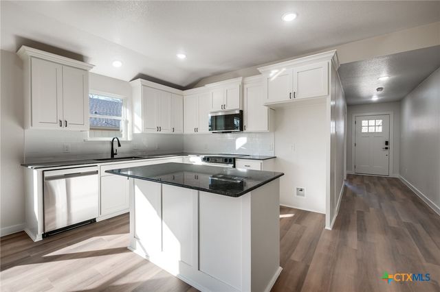 1208 Mills Street, Gatesville, TX 76528