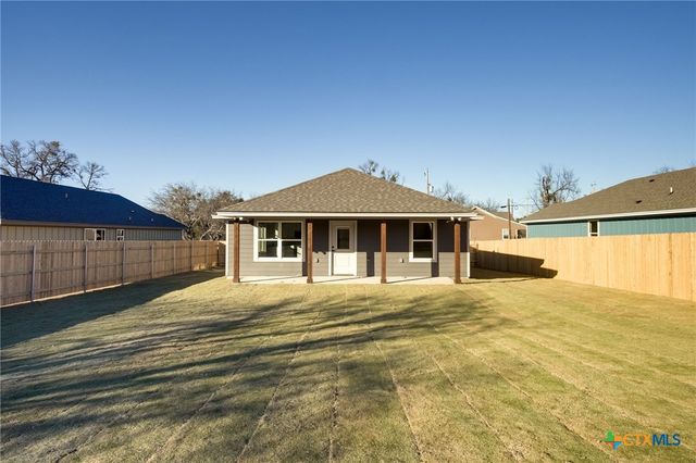 1208 Mills Street, Gatesville, TX 76528