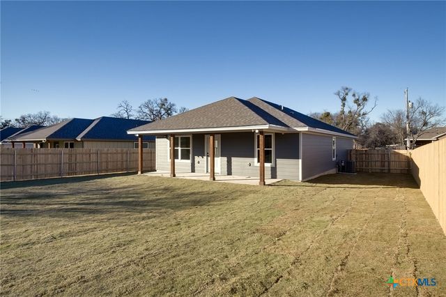 1208 Mills Street, Gatesville, TX 76528